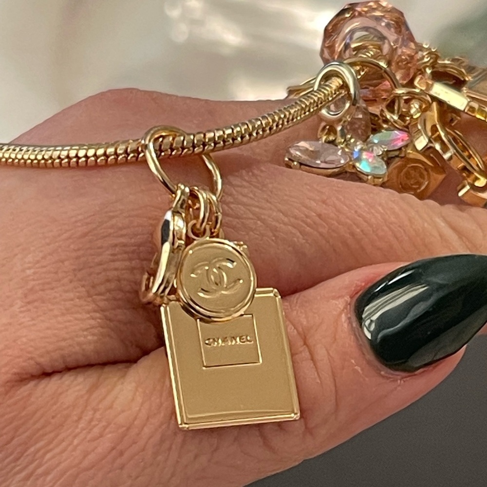 Chanel holiday special perfume bottle charm